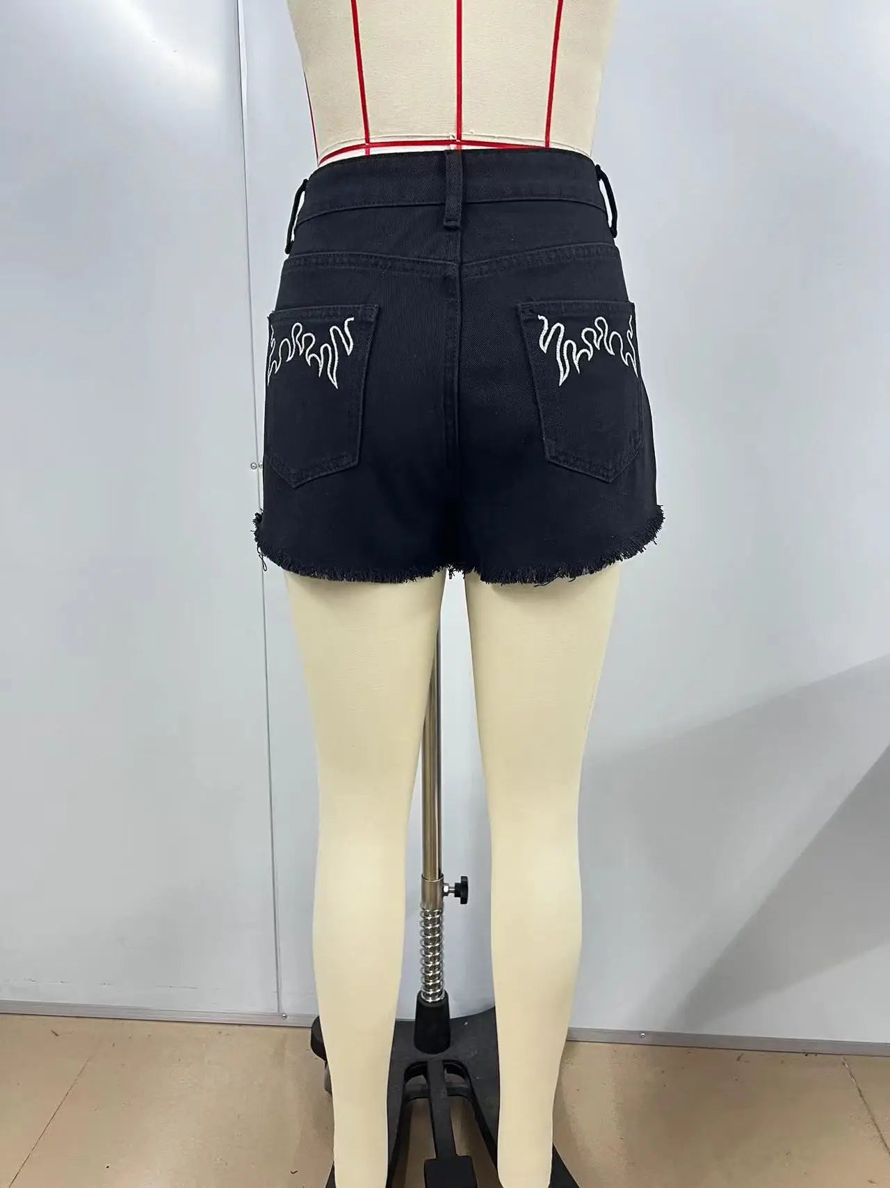 Shorts Women Jeans 2025 Summer Streetwear Embroidery Short Pants Rivet Skinny Mid Waist Distressed Washed Straight Denims