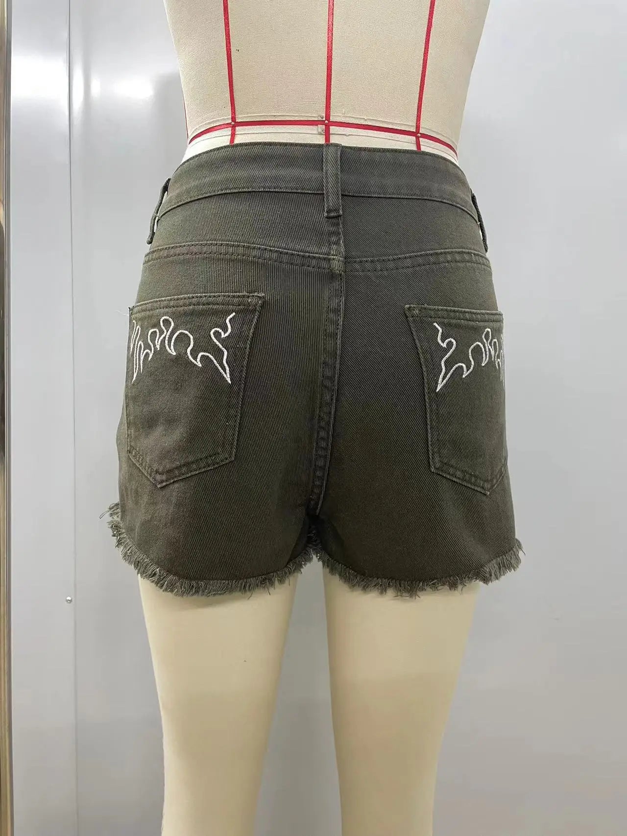 Shorts Women Jeans 2025 Summer Streetwear Embroidery Short Pants Rivet Skinny Mid Waist Distressed Washed Straight Denims